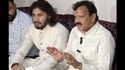 Punjab BJP vice-president Raj Kumar Verka (right) addressing a press conference at his residence in Amritsar on Friday. He was accompanied by his nephew, Priyanshu Verka, and supporters. (Sameer Sehgal/HT) Punjab BJP vice-president Raj Kumar Verka (right) addressing a press conference at his residence in Amritsar on Friday. He was accompanied by his nephew, Priyanshu Verka, and supporters. (Sameer Sehgal/HT)