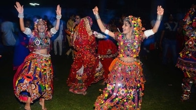 Navratri 2023: Garba to Dandiya Ras; how the nine days of Navratri are celebrated in Gujarat (SHANKAR NARAYAN/HT PHOTO) Navratri 2023: Garba to Dandiya Ras; how the nine days of Navratri are celebrated in Gujarat (SHANKAR NARAYAN/HT PHOTO)