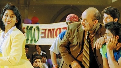 Archana Puran Singh, Anupam Kher and Shah Rukh Khan on the sets of Kuch Kuch Hota Hai Archana Puran Singh, Anupam Kher and Shah Rukh Khan on the sets of Kuch Kuch Hota Hai