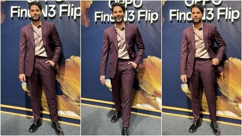Siddhant Chaturvedi at the launch of OPPO Find N3 Flip in Mumbai. (HT Photo/Varinder Chawla) Siddhant Chaturvedi at the launch of OPPO Find N3 Flip in Mumbai. (HT Photo/Varinder Chawla)