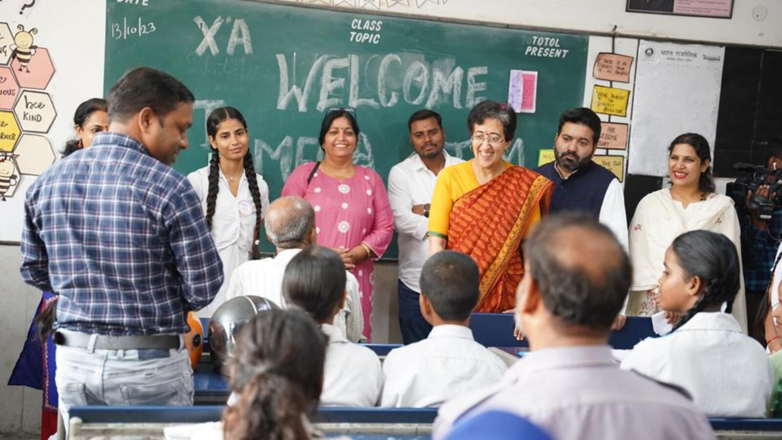 Discussions on teaching, learning at two-day mega PTM of Delhi govt schools - Vimarsana News