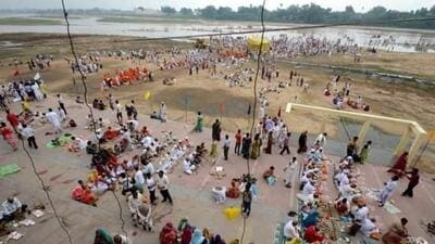Foreign nationals from Germany, France, USA, Russia and Ukraine performed pinddaan at Gaya during Pitri Paksha (Twitter Photo) Foreign nationals from Germany, France, USA, Russia and Ukraine performed pinddaan at Gaya during Pitri Paksha (Twitter Photo)