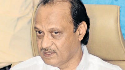 Pawar also took a review meeting of Katraj- Kondhwa Road on Saturday. He instructed the police and district administration to stop heavy vehicles for two hours during the morning and evening. (HT FILE PHOTO)