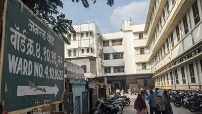 The guardian minister instructed authorities to keep hospital premises clean and fill Class IV vacant posts through external sources. (HT PHOTO) The guardian minister instructed authorities to keep hospital premises clean and fill Class IV vacant posts through external sources. (HT PHOTO)