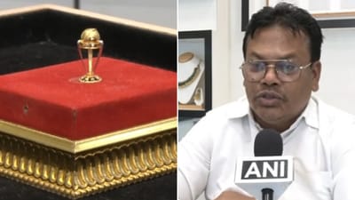 The image shows a jeweller from Gujarat who created a miniature cricket World Cup trophy using gold. (X/@ANI) The image shows a jeweller from Gujarat who created a miniature cricket World Cup trophy using gold. (X/@ANI)