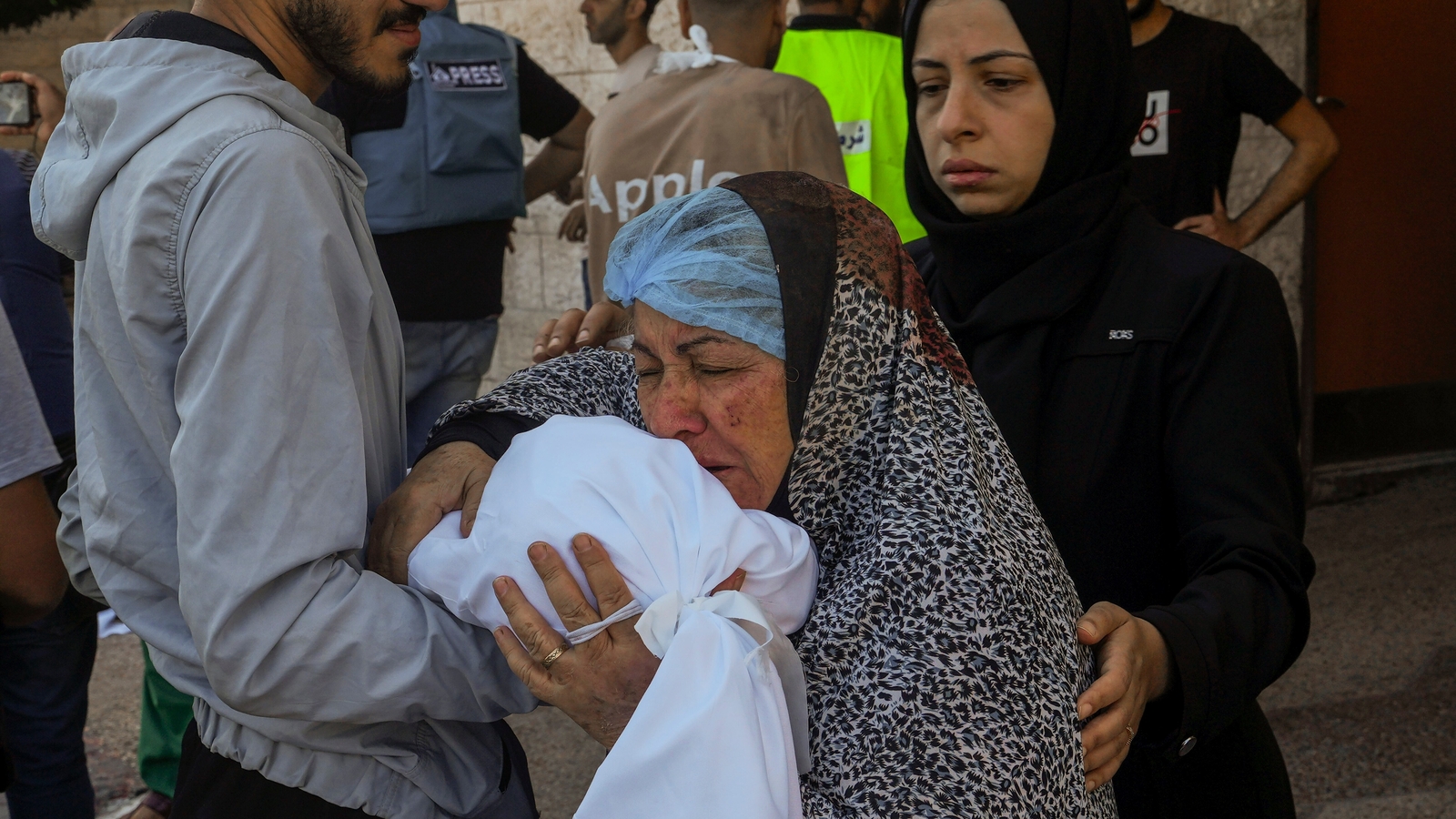 'Destined to die…please let it be sooner': UN staffer's SOS text from Gaza | World News - Vimarsana News