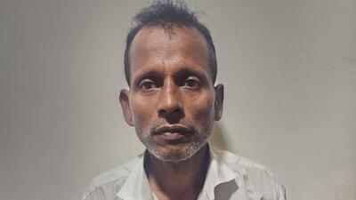 A police officer from the crime branch said that Parte had not returned to his Virar home after fleeing and had nowhere to go. “We had started scanning the CCTVs of the spot from where he fled and found that Parte had boarded a train. We then followed Parte through CCTV cameras and found him sleeping at Borivali station. The team of crime branch officers arrested Parte early on Sunday,” he said (HT PHOTO)