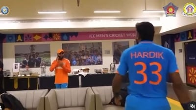 Hardik Pandya interviewing Ravindra Jadeja. (Instagram/@mumbaipolice) Hardik Pandya interviewing Ravindra Jadeja. (Instagram/@mumbaipolice)