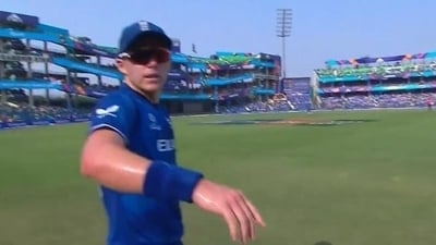 Sam Curran pushes the cameraman away during World Cup game vs Afghanistan (X)