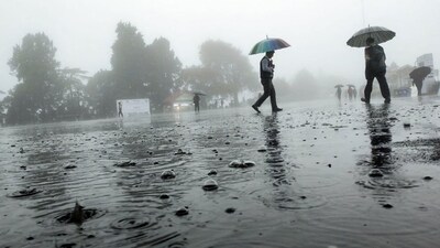 Temperatures dropped in Himachal Pradesh due to widespread rains and snowfall in the upper reaches of the state. The weather department on Monday issued a "yellow alert", warning of heavy rains and thunderstorms. (ANI) Temperatures dropped in Himachal Pradesh due to widespread rains and snowfall in the upper reaches of the state. The weather department on Monday issued a "yellow alert", warning of heavy rains and thunderstorms. (ANI)