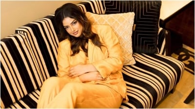 Harnaaz accessorised the ensemble with minimal additions, including gold double hoop earrings, cream-coloured block heels, and a statement ring. Lastly, she chose subtle smoky eye shadow, winged eyeliner, mascara on the lashes, feathered brows, berry-toned lip shade, rouge on the cheeks, and beaming highlighter for the glam picks. (Instagram) Harnaaz accessorised the ensemble with minimal additions, including gold double hoop earrings, cream-coloured block heels, and a statement ring. Lastly, she chose subtle smoky eye shadow, winged eyeliner, mascara on the lashes, feathered brows, berry-toned lip shade, rouge on the cheeks, and beaming highlighter for the glam picks. (Instagram)