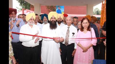 Minister Gurmeet Singh Khudian (centre) and others during the inauguration ceremony of GS Khush Institute and Museum at PAU in Ludhiana. (HT PHOTO) Minister Gurmeet Singh Khudian (centre) and others during the inauguration ceremony of GS Khush Institute and Museum at PAU in Ludhiana. (HT PHOTO)