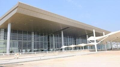 The Mohali administration has thrown a fresh spanner in the plans to construct a shorter route to Shaheed Bhagat Singh International Airport, proposing instead to use the existing Jagatpura road after widening it. (HT File) The Mohali administration has thrown a fresh spanner in the plans to construct a shorter route to Shaheed Bhagat Singh International Airport, proposing instead to use the existing Jagatpura road after widening it. (HT File)