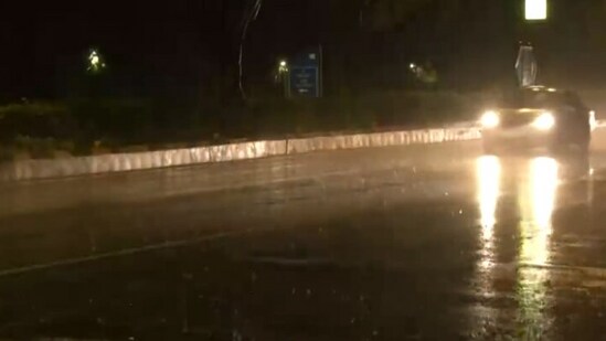 Rain lashed parts of the national capital on Monday, (ANI)