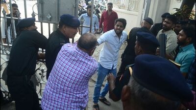 6 detained for misbehaving with Allahabad University proctorial team on campus