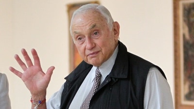 Les Wexner cut ties with Havard (AP) Les Wexner cut ties with Havard (AP)
