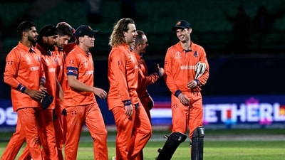 South Africa seemed to have got off to a steady start but the wheels came off for them after the seventh over. They lost four wickets between the eighth and 12th overs and never really recovered from that, eventually folding for a score of 207. (AFP) South Africa seemed to have got off to a steady start but the wheels came off for them after the seventh over. They lost four wickets between the eighth and 12th overs and never really recovered from that, eventually folding for a score of 207. (AFP)