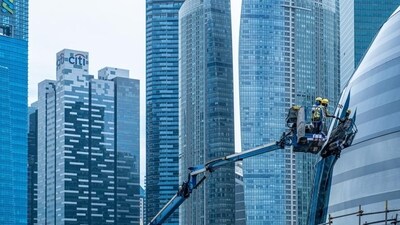 Migrant workers in Singapore (The Light Lab/Shutterstock)