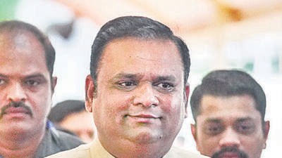 Mumbai: Maharashtra Legislative Assembly Speaker Rahul Narwekar arrives at Vidhan Bhavan on the second day of the Monsoon Session of Maharashtra Assembly, in Mumbai, Tuesday, July 18, 2023. (PTI Photo/Kunal Patil)(PTI07_18_2023_000208B) (PTI)