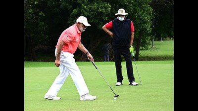 Players in action during Chandigarh Golf League at Golf Club in Chandigarh on Tuesday. (Keshav Singh/HT)