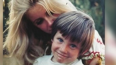 Son's touching tribute: Suzanne Somers remembered as a beloved mother and courageous warrior by son Bruce Somers. (brucesomersjr/Instagram) (Instagram) Son's touching tribute: Suzanne Somers remembered as a beloved mother and courageous warrior by son Bruce Somers. (brucesomersjr/Instagram) (Instagram)