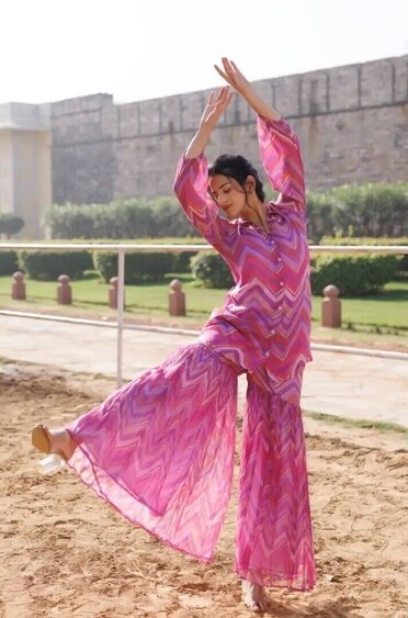 Co-ord sets in Leheriya by Satyagiri Jaipur are available at this exhibition. Co-ord sets in Leheriya by Satyagiri Jaipur are available at this exhibition.