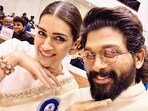Kriti Sanon and Allu Arjun posed together for a selfie. Kriti Sanon and Allu Arjun posed together for a selfie.