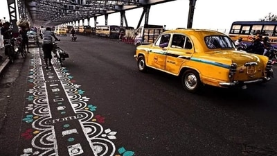 Croma, a Tata Enterprise, recently unveiled the ‘alpana’ painting on the bridge, officially known as Rabindra Setu, in association with Syama Prasad Mookerjee Port Trust. (X/@DrSravaniSaha) Croma, a Tata Enterprise, recently unveiled the ‘alpana’ painting on the bridge, officially known as Rabindra Setu, in association with Syama Prasad Mookerjee Port Trust. (X/@DrSravaniSaha)