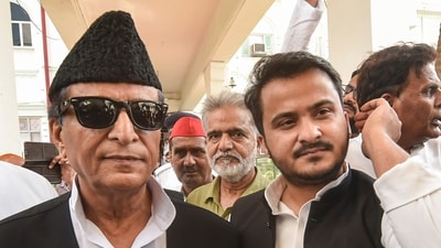 Samajwadi leader Azam Khan and his son Abdullah Azam (R). (PTI file photo) Samajwadi leader Azam Khan and his son Abdullah Azam (R). (PTI file photo)