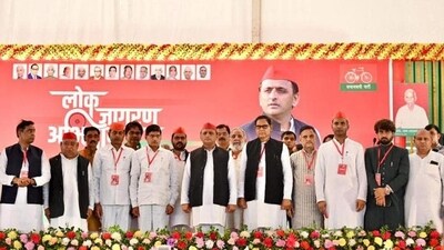 Samajwadi Party president Akhilesh Yadav with party leaders during a two-day training camp, in Pratapgarh, on Oct. 5, (PTI Photo) Samajwadi Party president Akhilesh Yadav with party leaders during a two-day training camp, in Pratapgarh, on Oct. 5, (PTI Photo)