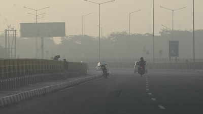 On Wednesday, the overall AQI was recorded at 130, according to the System of Air Quality and Weather Forecasting and Research. (HT Photo/Vipin Kumar) On Wednesday, the overall AQI was recorded at 130, according to the System of Air Quality and Weather Forecasting and Research. (HT Photo/Vipin Kumar)