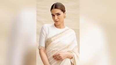 With the help of hairstylist Aasif Ahmed, Kriti styled her lush locks into a neat bun in the middle partition and adorned it with a white flower gajra. (Instagram/@sukritigrover) With the help of hairstylist Aasif Ahmed, Kriti styled her lush locks into a neat bun in the middle partition and adorned it with a white flower gajra. (Instagram/@sukritigrover)