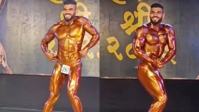 Man showing his body on the stage to the beats of Choli Ke Peeche. (Instagram/@iamtarungill)