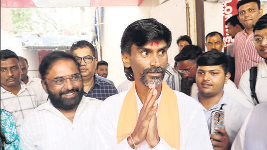 Mumbai, India – Oct 18, 2023: Maratha activist Manoj Jarange-Patil come out of the media house, at Lower Parel, in Mumbai, India, on Wednesday, Oct 18, 2023. (Photo by Bhushan Koyande/HT Photo)