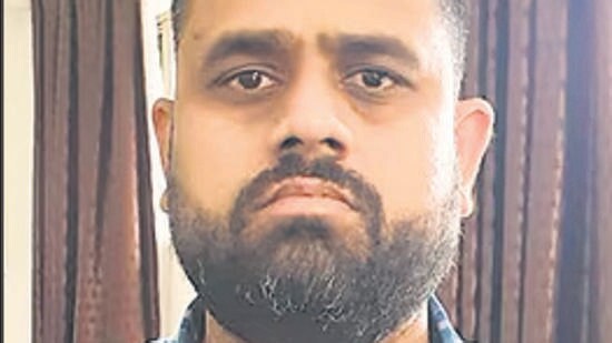 With Patil’s arrest, and the inter-state probe that preceded it, police have busted a gang of drug makers and sellers who sold contraband after manufacturing it in a factory camouflaged as a pharmaceutical unit in Nashik. (HT FILE PHOTO)