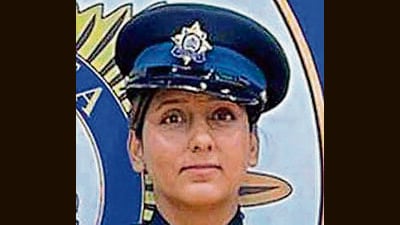 Tale of two generations: Father, daughter don police uniform for two different nations Tale of two generations: Father, daughter don police uniform for two different nations