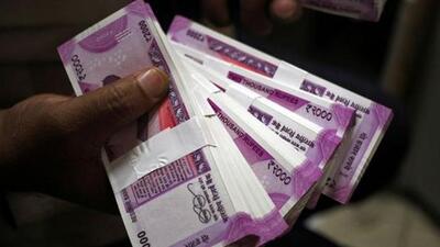 According to the officials, the duo was caught red-handed accepting the bribe at the municipal council office. (REPRESENTATIVE PHOTO)