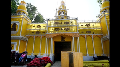 In Sector 25, the Jal Vayuvihar Sanskriti Kalyan Samiti is celebrating Durga Puja for the 31st year. (Sunil Ghosh/HT Photo) In Sector 25, the Jal Vayuvihar Sanskriti Kalyan Samiti is celebrating Durga Puja for the 31st year. (Sunil Ghosh/HT Photo)