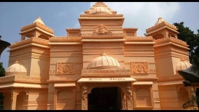 The festivities are all set to commence with ‘Anando Mela’ on Thursday evening, October 19th. (HT Photo)