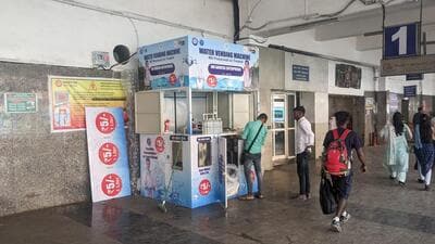 The water vending machines at platform no. 1 at Pune railway station. (Shankar Narayan/HT PHOTO)