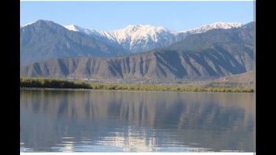 To beautify the Wular Lake, the Wular Conservation and Management Authority’s (WUCMA) has approved another  ₹59.59 crore work project for next one year. (HT Photo)