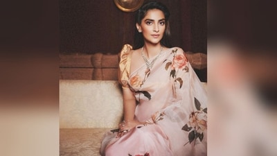 Assisted by makeup and hair artist Namrata Soni, Sonam got decked up in nude eyeshadow, mascara-coated lashes, bright highlighter, contoured cheeks and a shade of nude lipstick. (Instagram/@sonamkapoor) Assisted by makeup and hair artist Namrata Soni, Sonam got decked up in nude eyeshadow, mascara-coated lashes, bright highlighter, contoured cheeks and a shade of nude lipstick. (Instagram/@sonamkapoor)