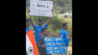 Ind vs Ban Cricket World Cup 2023: Fan holding up placards ahead of the much-awaited clash. (X/@NishaRo45_) Ind vs Ban Cricket World Cup 2023: Fan holding up placards ahead of the much-awaited clash. (X/@NishaRo45_)