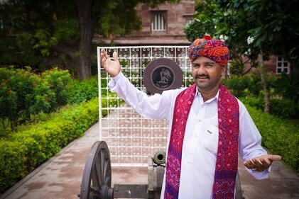 Rashid Khan Langa, folk singer, will be performing with his troupe. Rashid Khan Langa, folk singer, will be performing with his troupe.