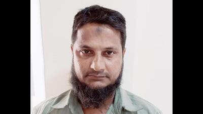 “In the last 15 days, the father-son duo has committed eight chain snatching offences – two in the jurisdiction of Vikhroli police station, three in Pant Nagar police station and one each in Nehru Nagar, Navghar and Ghatkopar police stations,” an officer from Nehru Nagar police station said (HT PHOTO) “In the last 15 days, the father-son duo has committed eight chain snatching offences – two in the jurisdiction of Vikhroli police station, three in Pant Nagar police station and one each in Nehru Nagar, Navghar and Ghatkopar police stations,” an officer from Nehru Nagar police station said (HT PHOTO)