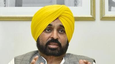 Chief minister Bhagwant Mann-led Aam Aadmi Party government to file petition in Supreme Court on October 30 against the governor’s letter in which he termed the session illegal. (HT Photo)