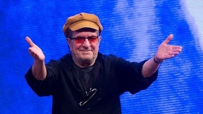 Dariush Mehrjui has been murdered at the age of 83. Dariush Mehrjui has been murdered at the age of 83.