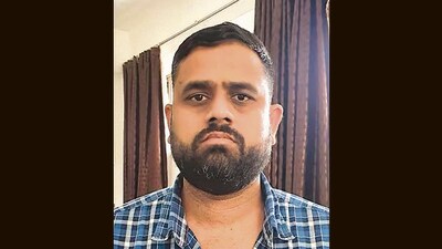 Lalit Patil, an undertrial prisoner serving imprisonment at Yerawada Jail, was admitted to Sassoon General Hospital for treatment of tuberculosis and hernia. (HT PHOTO) Lalit Patil, an undertrial prisoner serving imprisonment at Yerawada Jail, was admitted to Sassoon General Hospital for treatment of tuberculosis and hernia. (HT PHOTO)