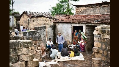 Villagers in Una in Gujarat discussing the matter after Dalits were assaulted there in July 2016. (Arun Sharma/HT PHOTO)