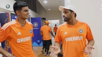Shubman Gill (L) had a query for Rohit Sharma (R). (BCCI/Screengrab) Shubman Gill (L) had a query for Rohit Sharma (R). (BCCI/Screengrab)
